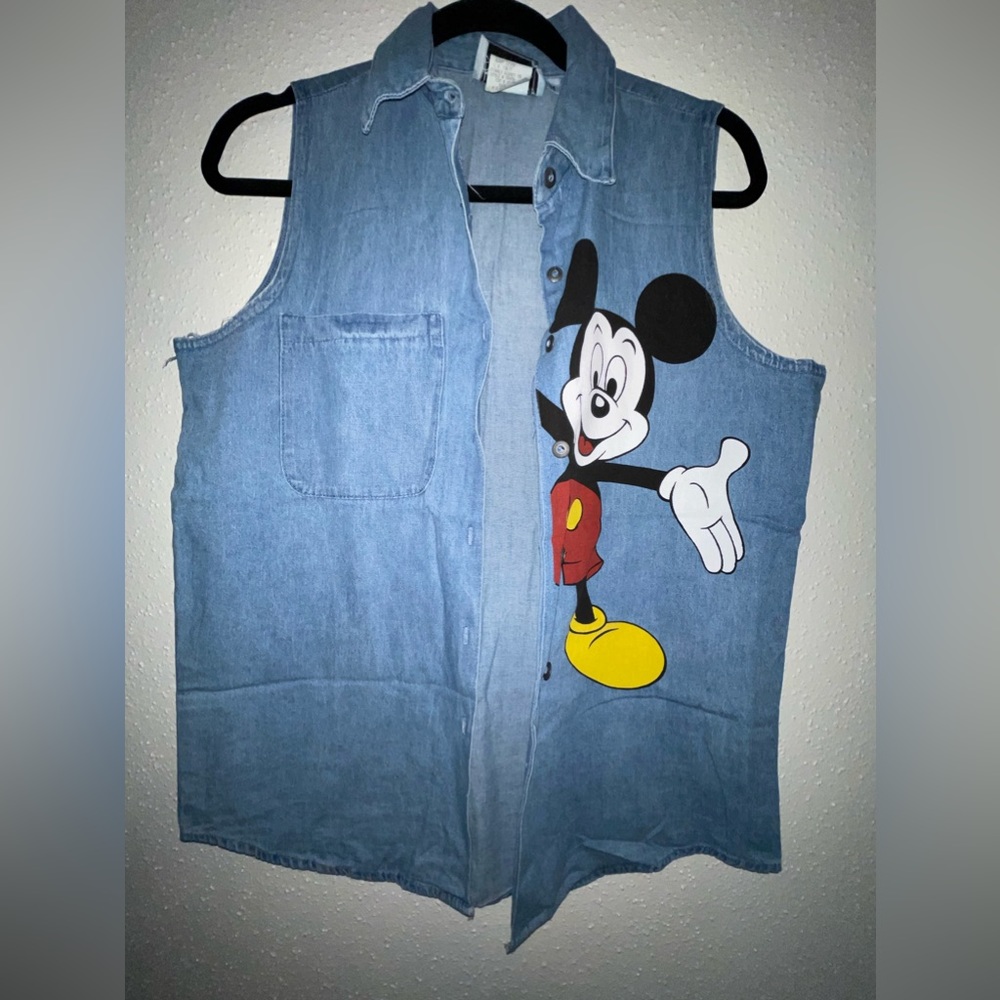 90s Disney womans Mickey denim sleeveless button up